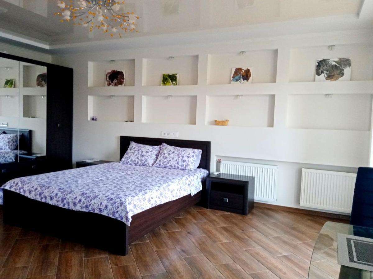 Apartment 1-room Center Tscherkassy
